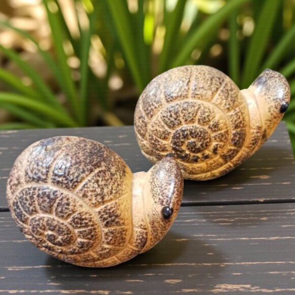 Vintage Snail S&P Shaker MCM Speckled Ceramic Kitchen Kitsch Cottagecore - Picture 1 of 13